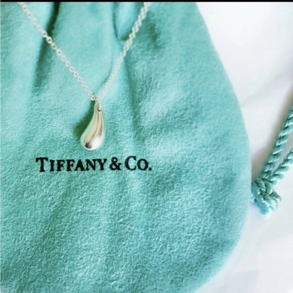 Tiffany & Co. 925 Silver Teardrop Necklace - 💯% Authentic & Excellent Condition - Picture 2 of 7